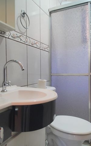 Casa para alugar com 80m², 2 quartos e sem vagaBanheiro