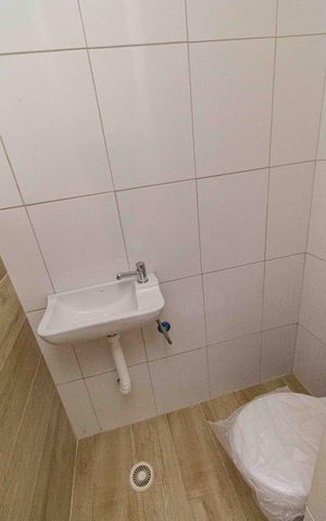 Casa para alugar com 300m², 4 quartos e sem vagaLavabo
