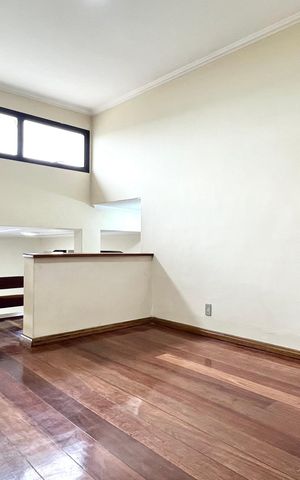 Casa para alugar com 200m², 5 quartos e 2 vagas Casa para alugar com 200m², 5 quartos e 2 vagasSala de Jantar