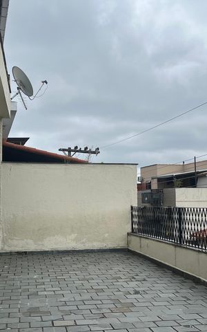 Casa para alugar com 200m², 5 quartos e 2 vagas Casa para alugar com 200m², 5 quartos e 2 vagasÁrea Frontal