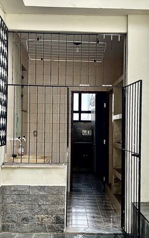 Casa para alugar com 200m², 5 quartos e 2 vagas Casa para alugar com 200m², 5 quartos e 2 vagasÁrea de Serviço
