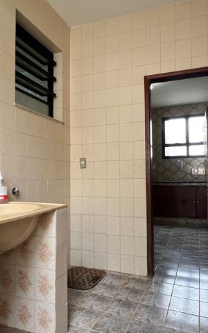 Casa para alugar com 200m², 5 quartos e 2 vagas Casa para alugar com 200m², 5 quartos e 2 vagasÁrea de Serviço