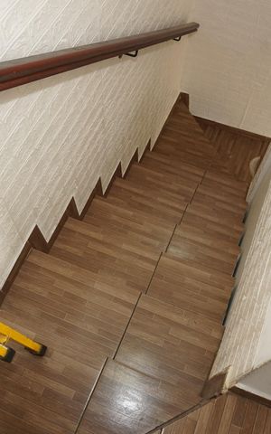 Casa de condomínio para alugar com 60m², 2 quartos e 1 vagaEscada
