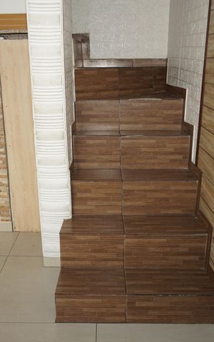 Casa de condomínio para alugar com 60m², 2 quartos e 1 vagaEscada