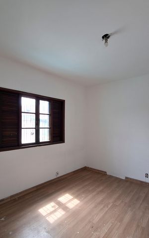 Casa à venda com 175m², 3 quartos e 3 vagas Casa à venda com 175m², 3 quartos e 3 vagasQuarto 3
