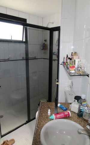 Apartamento para alugar com 275m², 4 quartos e 4 vagasBanheiro da Suíte 1