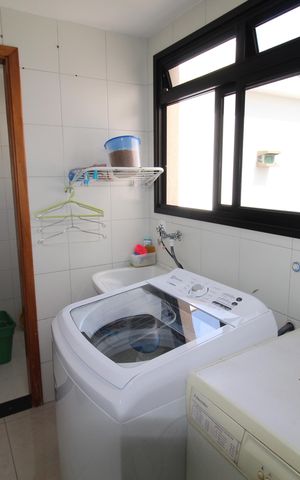 Apartamento para alugar com 275m², 4 quartos e 4 vagasÁrea de Serviço