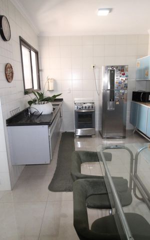 Apartamento para alugar com 275m², 4 quartos e 4 vagasCozinha