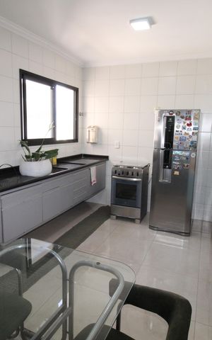 Apartamento para alugar com 275m², 4 quartos e 4 vagasCozinha