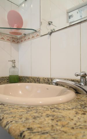 Casa à venda com 250m², 5 quartos e 4 vagasBanheiro da Suíte 2