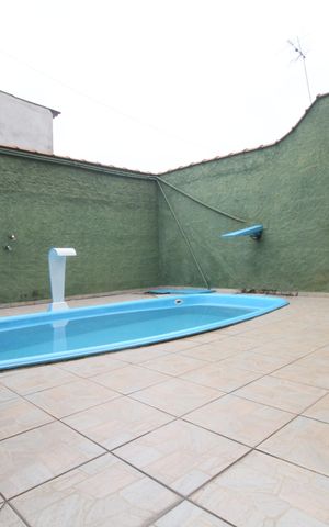 Casa à venda com 250m², 5 quartos e 4 vagasPiscina