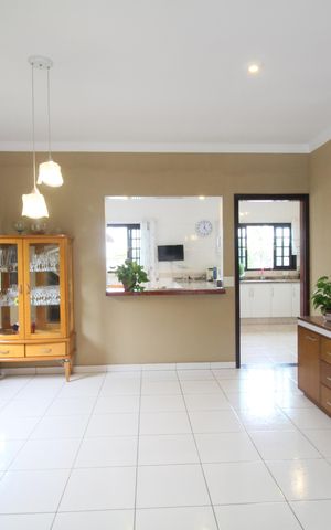 Casa à venda com 250m², 5 quartos e 4 vagasSala de Jantar
