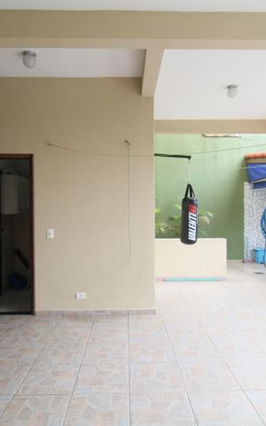 Casa à venda com 250m², 5 quartos e 4 vagasArea de Serviço Subsolo