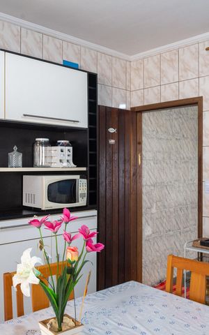 Casa à venda com 280m², 4 quartos e 4 vagasCozinha