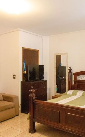 Casa à venda com 280m², 4 quartos e 4 vagasSala