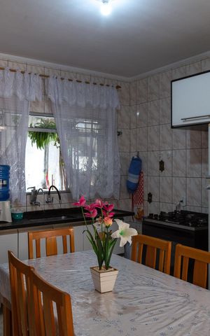Casa à venda com 280m², 4 quartos e 4 vagasCozinha