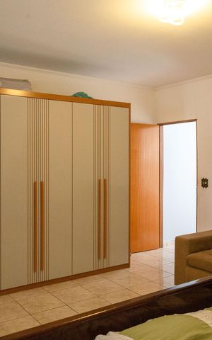 Casa à venda com 280m², 4 quartos e 4 vagasSala