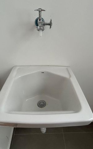Apartamento à venda com 38m², 2 quartos e sem vaga Apartamento à venda com 38m², 2 quartos e sem vagaÁrea de serviço