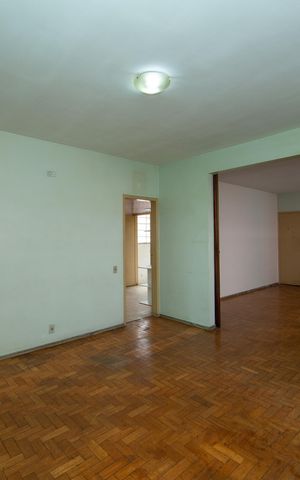 Apartamento à venda com 125m², 4 quartos e 2 vagas Apartamento à venda com 125m², 4 quartos e 2 vagasSala