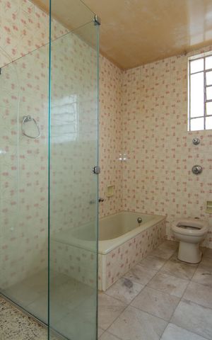 Apartamento à venda com 125m², 4 quartos e 2 vagas Apartamento à venda com 125m², 4 quartos e 2 vagasBanheiro social