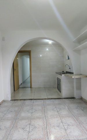 Casa à venda com 102m², 2 quartos e 2 vagas Casa à venda com 102m², 2 quartos e 2 vagasCozinha