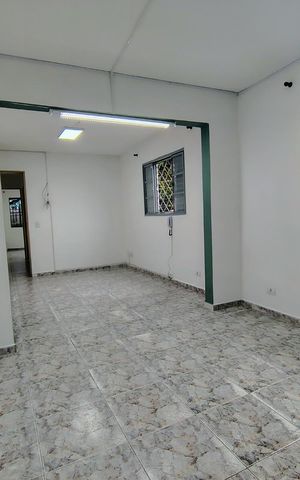 Casa à venda com 102m², 2 quartos e 2 vagas Casa à venda com 102m², 2 quartos e 2 vagasQuarto