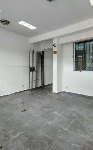 Casa à venda com 102m², 2 quartos e 2 vagas Casa à venda com 102m², 2 quartos e 2 vagasÁrea externa