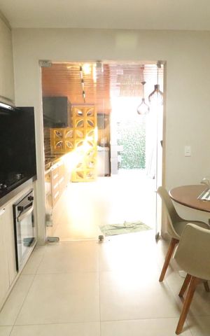 Casa à venda com 100m², 2 quartos e 1 vaga