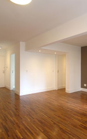 Apartamento para alugar com 75m², 1 quarto e 1 vagaSala