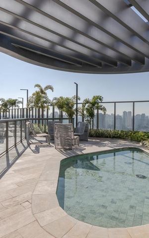 Studio para alugar com 32m², 1 quarto e sem vaga Studio para alugar com 32m², 1 quarto e sem vagaPiscina