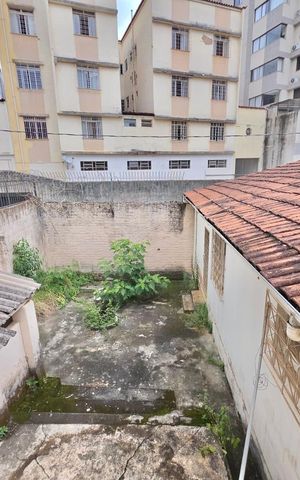 Casa para alugar com 181m², 6 quartos e 3 vagas Casa para alugar com 181m², 6 quartos e 3 vagasVista