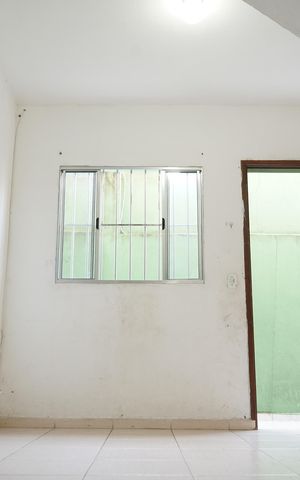 Casa para alugar com 70m², 2 quartos e sem vagaSala / cozinha