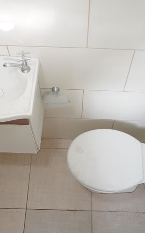 Casa para alugar com 70m², 2 quartos e sem vagaBanheiro