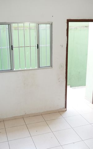 Casa para alugar com 70m², 2 quartos e sem vagaSala / cozinha