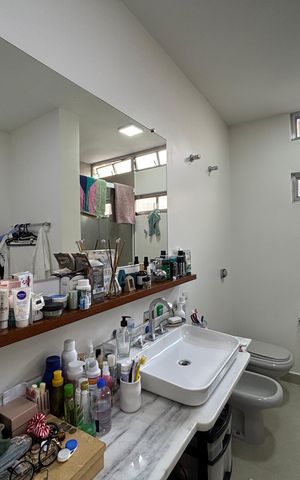 Apartamento para alugar com 166m², 3 quartos e 1 vagaBanheiro suíte 