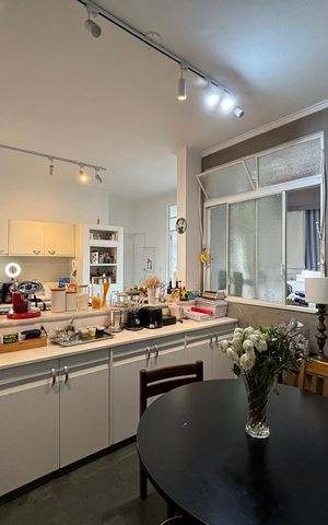 Apartamento para alugar com 166m², 3 quartos e 1 vagaCozinha 