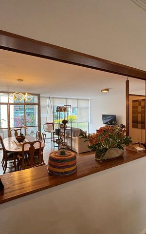 Apartamento para alugar com 166m², 3 quartos e 1 vagaCozinha 