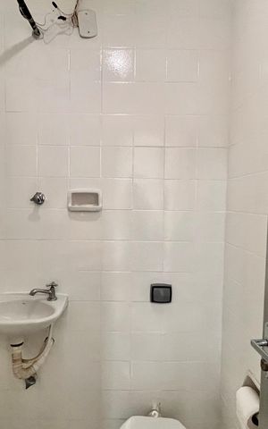 Apartamento para alugar com 66m², 2 quartos e sem vaga Apartamento para alugar com 66m², 2 quartos e sem vagaBanheiro de serviço