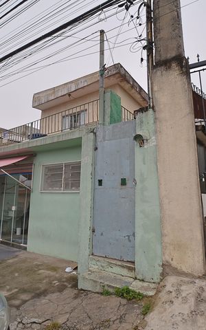 Casa à venda com 400m², 1 quarto e 2 vagasFachada
