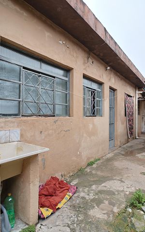 Casa à venda com 400m², 1 quarto e 2 vagasÁrea comum