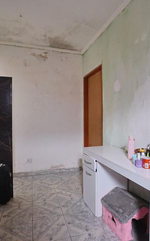 Casa à venda com 400m², 1 quarto e 2 vagasQuarto