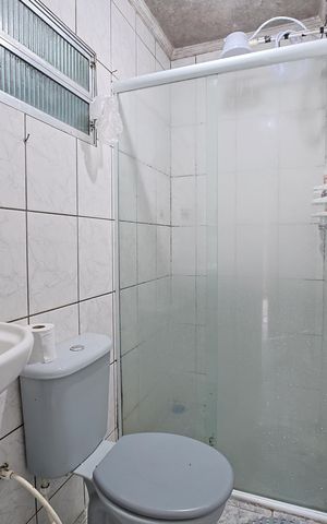 Casa à venda com 400m², 1 quarto e 2 vagasBanheiro