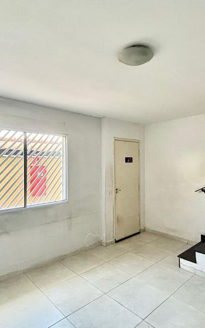 Casa para alugar com 60m², 2 quartos e 1 vaga Casa para alugar com 60m², 2 quartos e 1 vagaSal