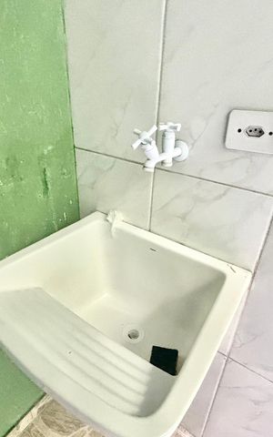 Casa para alugar com 60m², 2 quartos e 1 vaga Casa para alugar com 60m², 2 quartos e 1 vagaÁrea de Serviço