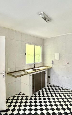 Casa para alugar com 60m², 2 quartos e 1 vaga Casa para alugar com 60m², 2 quartos e 1 vagaCozinha