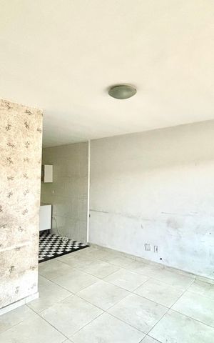 Casa para alugar com 60m², 2 quartos e 1 vaga Casa para alugar com 60m², 2 quartos e 1 vagaSala