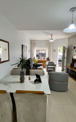 Casa de condomínio à venda com 144m², 3 quartos e 2 vagas Casa de condomínio à venda com 144m², 3 quartos e 2 vagasSala