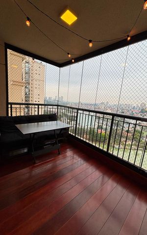 Apartamento à venda com 76m², 2 quartos e 1 vaga Apartamento à venda com 76m², 2 quartos e 1 vagaVaranda