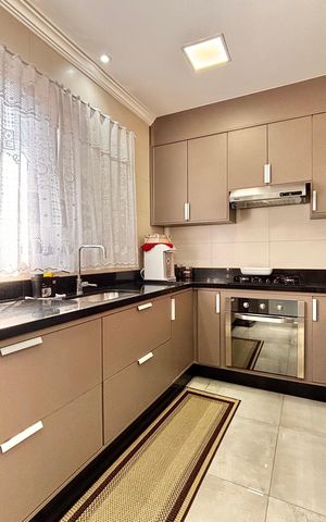 Casa à venda com 150m², 5 quartos e 1 vaga Casa à venda com 150m², 5 quartos e 1 vagaCozinha casa 3