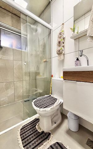 Casa à venda com 150m², 5 quartos e 1 vaga Casa à venda com 150m², 5 quartos e 1 vagaBanheiro casa 1
